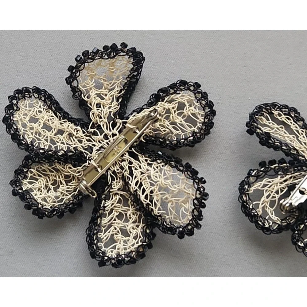 Lisa Toland Signed Wire Woven Flower Brooch Pin Set of 2 Black Gold Handmade
